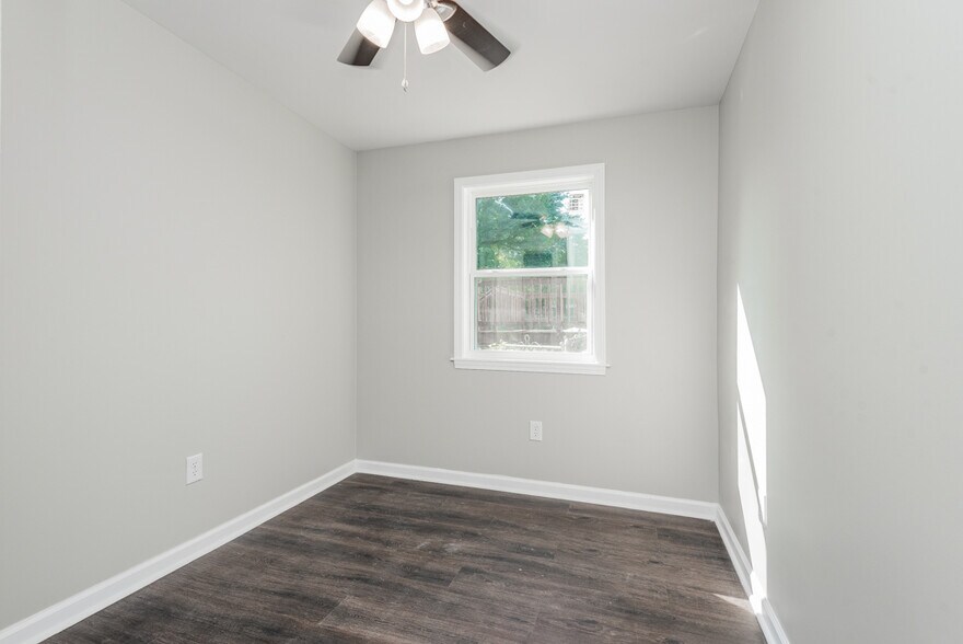 Building Photo - 4133 Churchman Ave