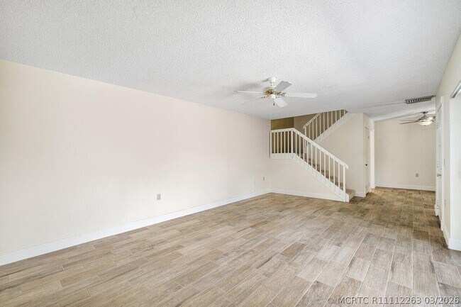 Building Photo - 1619 16th Ct