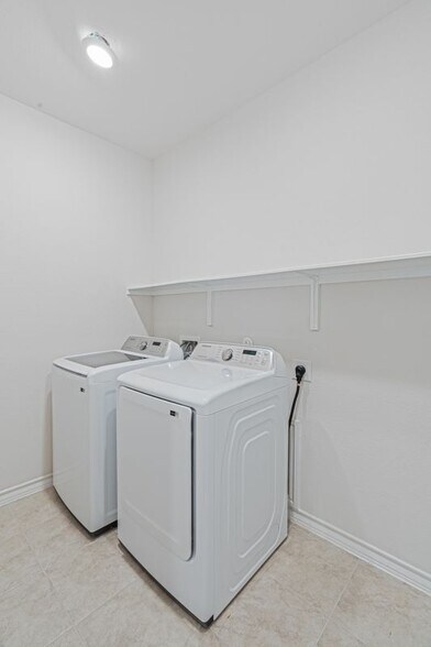 Building Photo - 172 Breccia Trl