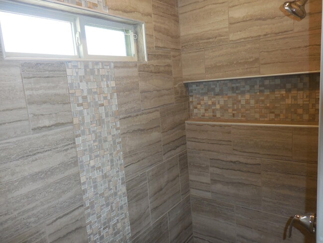 Building Photo - 7312 Glacier Dr