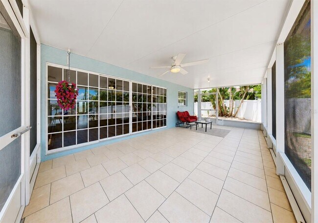 Building Photo - 6513 Abaco Dr