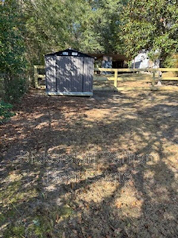 Building Photo - 703 Winall Dr