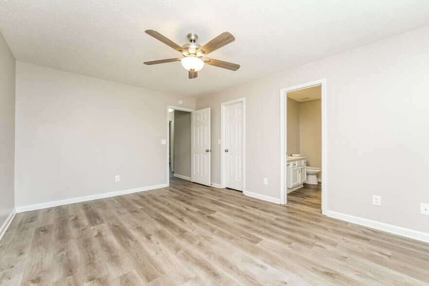 Building Photo - 731 Sugar Oak Ln