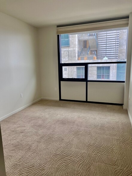 Guest bedroom - 350 11th Ave
