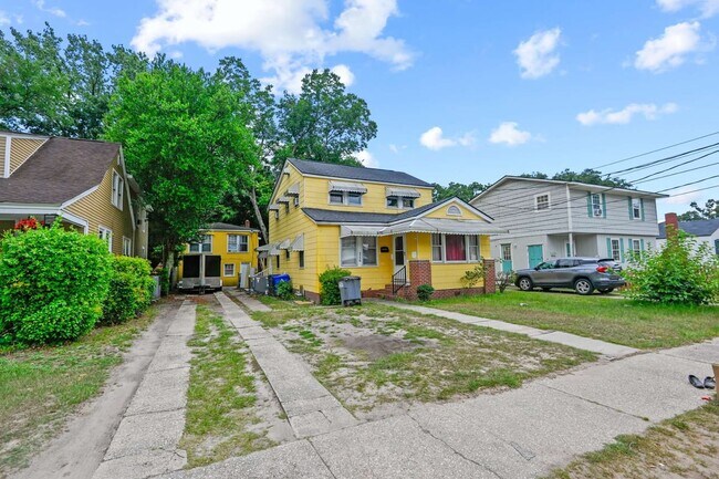Building Photo - 3530 Admiral Dr