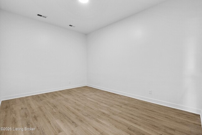 Building Photo - 540 S 4th St