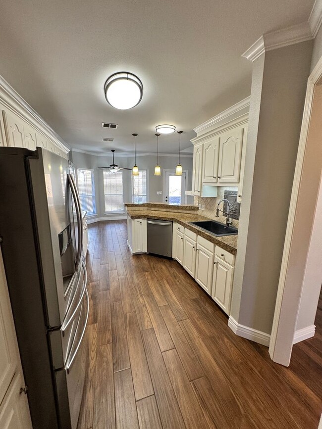 Building Photo - Gated Community close to Barksdale Air For...