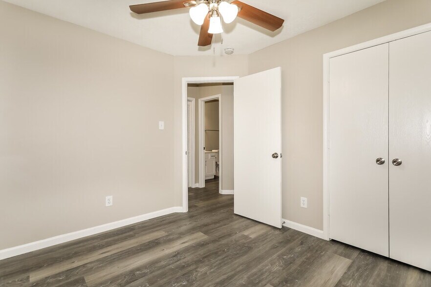 Building Photo - 12254 Lavon Dr