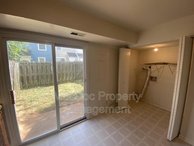 Building Photo - 509 Powhatan Ct