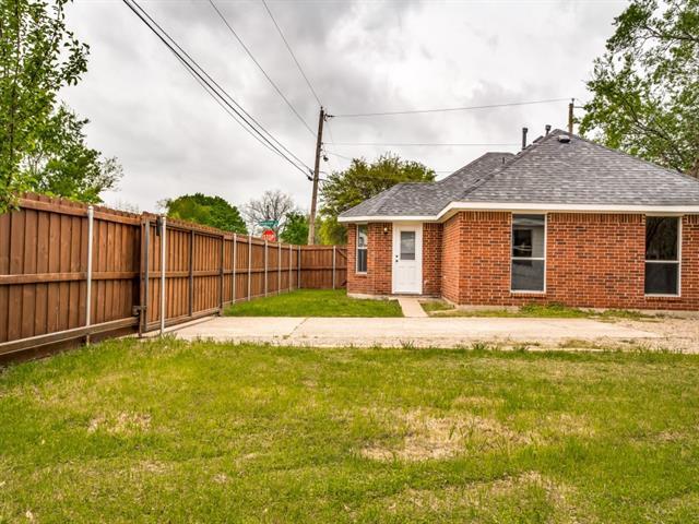 Building Photo - 1403 Dennison St