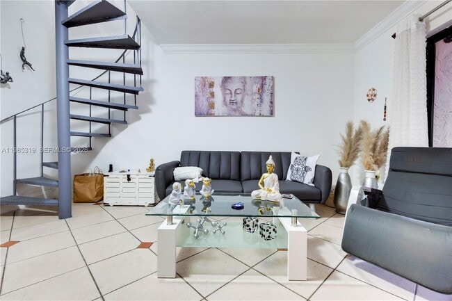 Building Photo - 1758 W 58th St