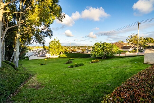 Building Photo - Charming 3 bedroom, 2 bathroom home in Hun...