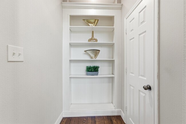 Building Photo - 5507 Opal Cove Ct