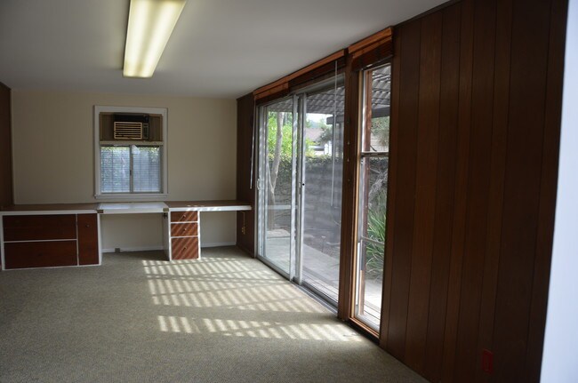 office-guest house - 1717 Riverside Dr