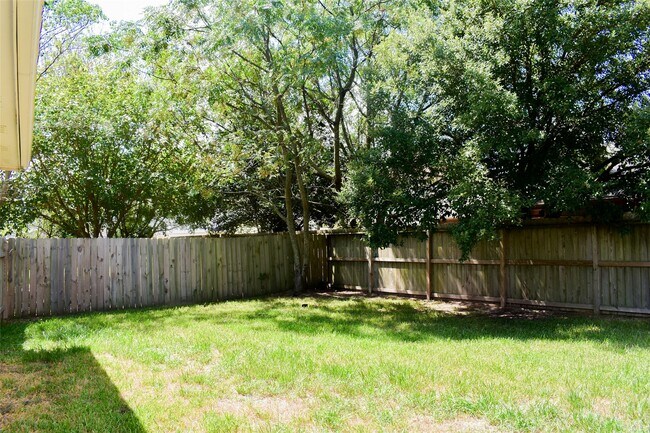 Building Photo - 1006 Addison Park Ln