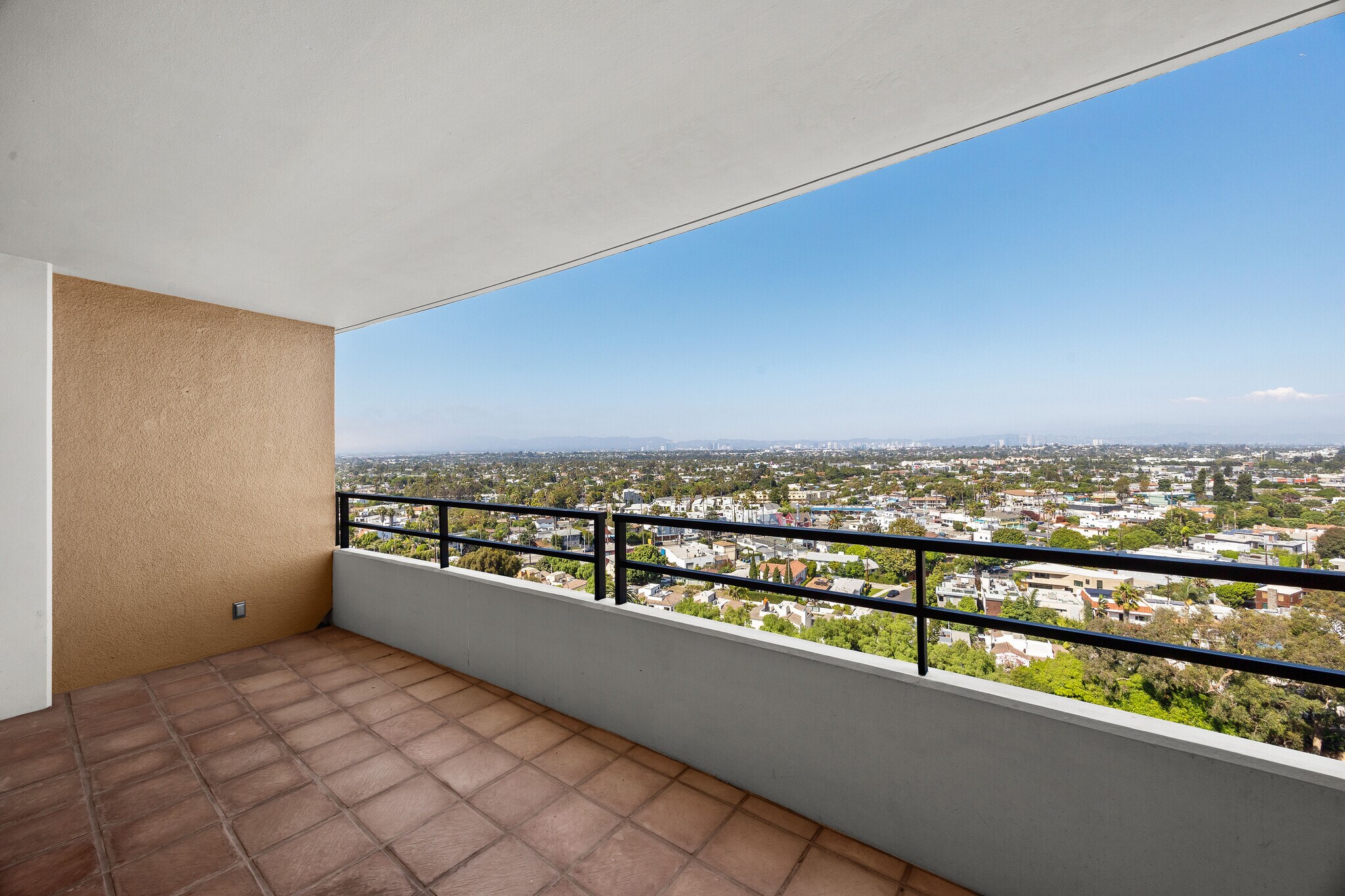 Building Photo - 4316 Marina City Dr