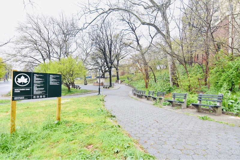 Building Photo - 901 Woodycrest Ave