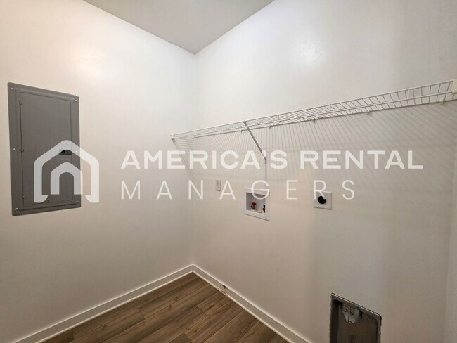 Building Photo - DEPOSIT PENDING!!! - Four Bedroom, Modern Home for Rent in Eastaboga - Available NOW!