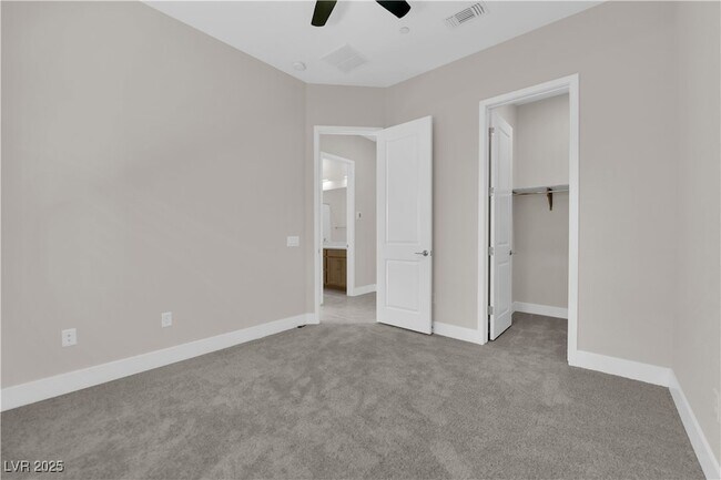 Building Photo - 11032 Rolling Vista Dr