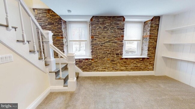 Building Photo - 824 Kintner Rd