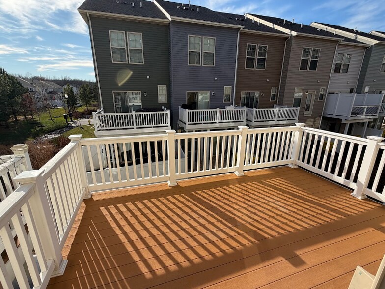 Building Photo - 629 Quarterpath Way