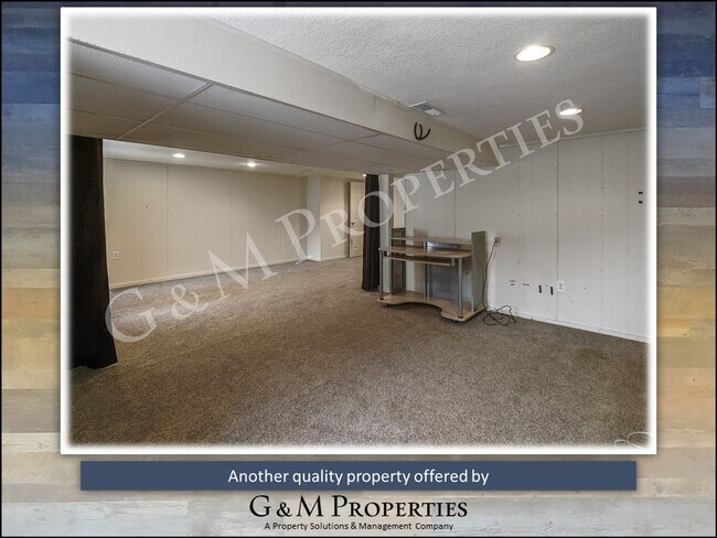 Building Photo - Rarely Available 4-Bedroom House - in Pitt...