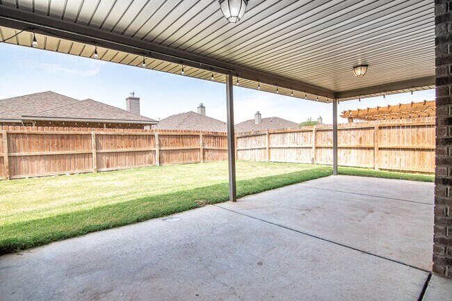 Building Photo - 6711 Boot Dr
