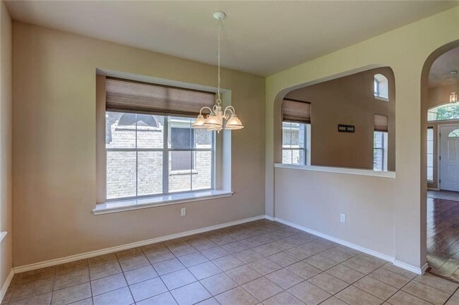 Building Photo - 10816 Pall Mall Dr