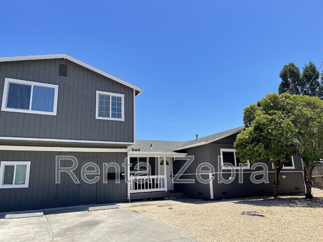 Building Photo - 343 Arlen Dr