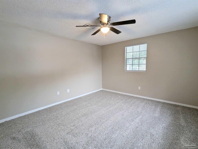 Building Photo - 708 Bayshore Dr