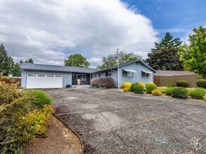 Building Photo - Absolutely Stunning 3 Bed, 2 Bath Home in ...