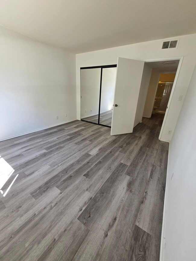 Building Photo - Magnolia View Apartments