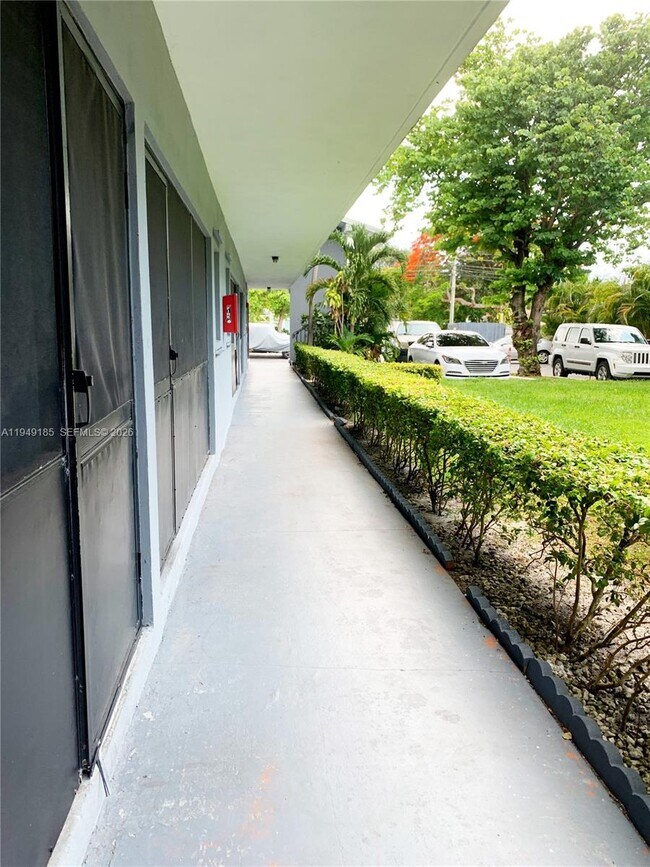 Building Photo - 2612 Johnson St