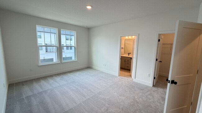 Building Photo - 15045 Groveside Rd