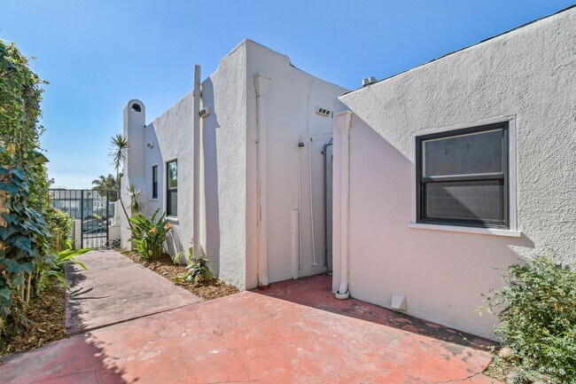 Building Photo - Move In Special!!  Elevated Golden Hill 2BR with Southwesterly Views with A/C & Detached Garage
