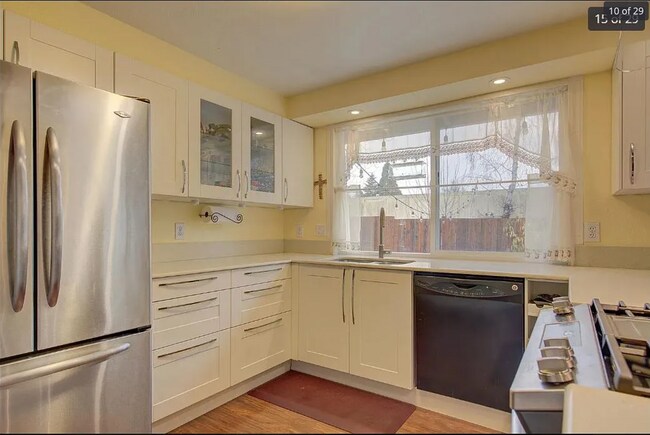 Building Photo - 7639 SW Aldrich Ct