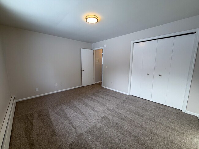 Building Photo - 1356 Vineland Ct SE