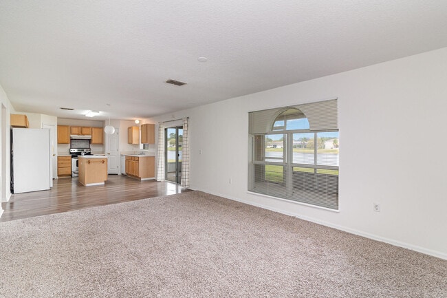 Building Photo - 1611 Sawgrass Dr SW