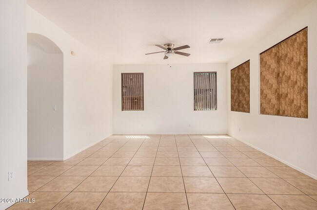 Building Photo - 7352 W Valencia Dr