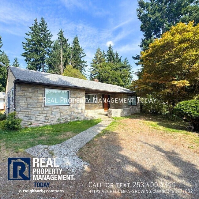 Building Photo - 2021 E 72nd St