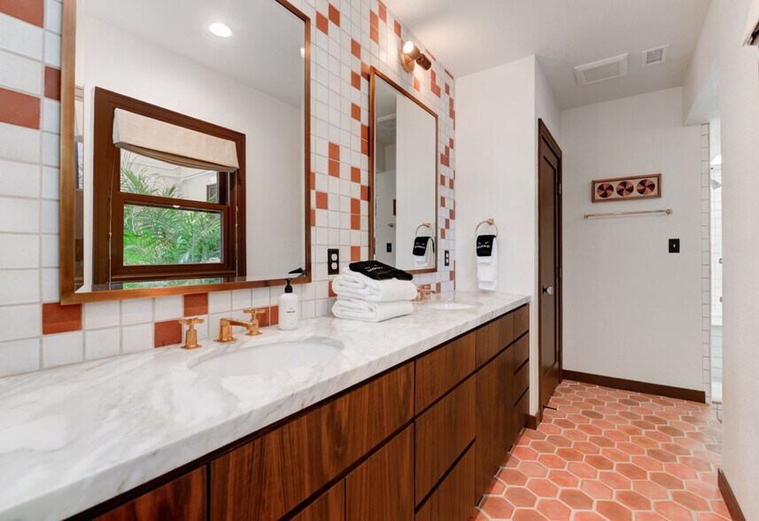 Building Photo - 3519 32nd St