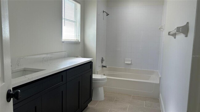 Building Photo - 2425 Ashecroft Dr