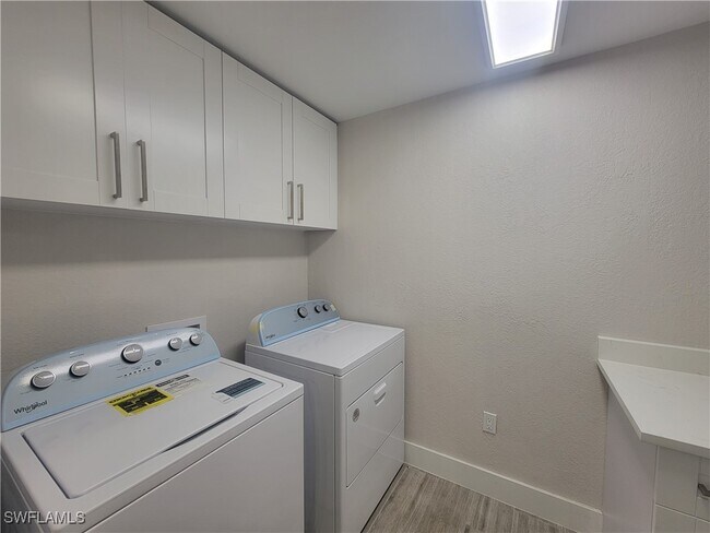 Building Photo - 7950 Preserve Cir