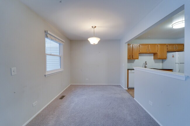 Building Photo - 160 Stirling Ln