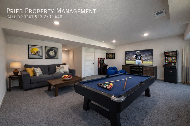 Building Photo - 3246 N 103rd Pl