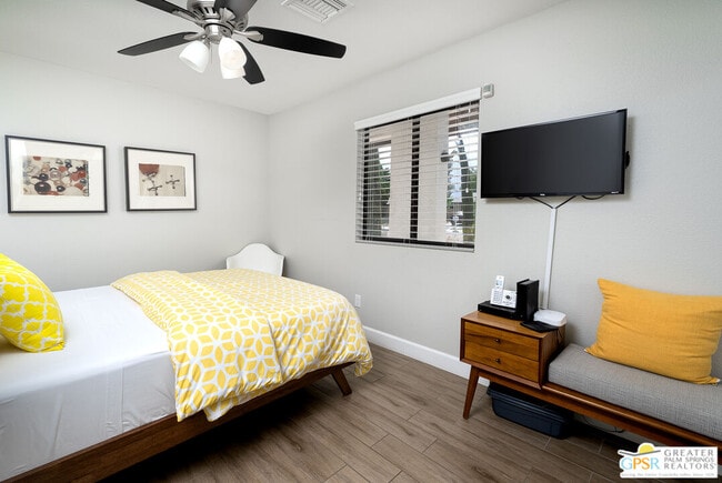 Building Photo - 2342 N San Gorgonio Rd