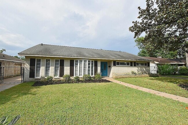 Building Photo - 2410 Del Norte St