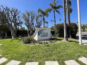 Building Photo - LOVELY POINTE AT MALIBU CONDO!