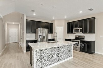 Building Photo - 12667 Josslyn Ln