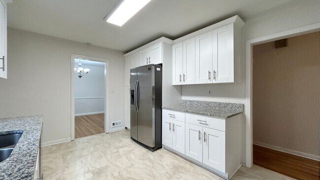Building Photo - 1476 Lively Ridge Rd NE